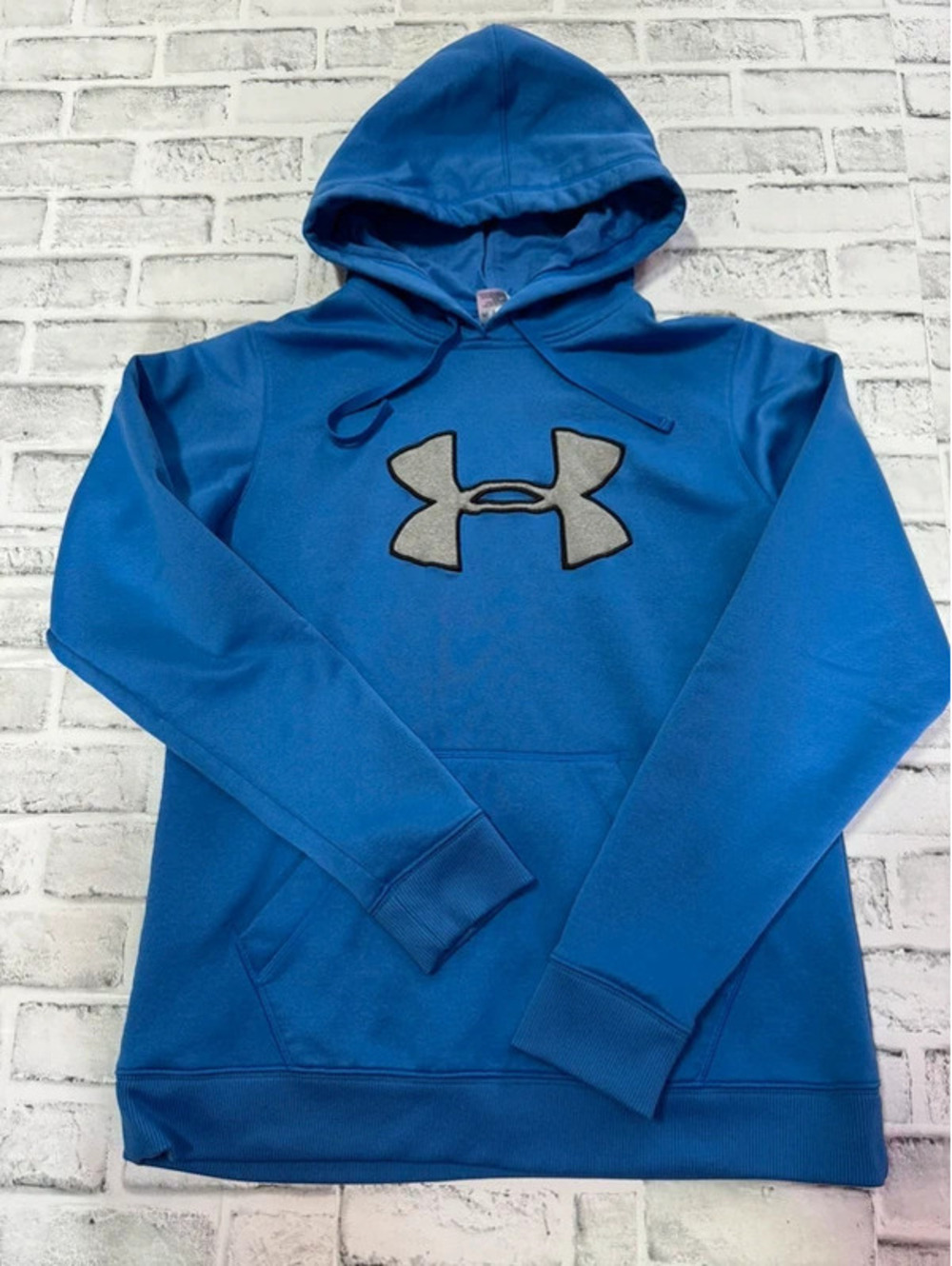 Women’s Under Armour blue pullover hoodie sweatshirt size Large